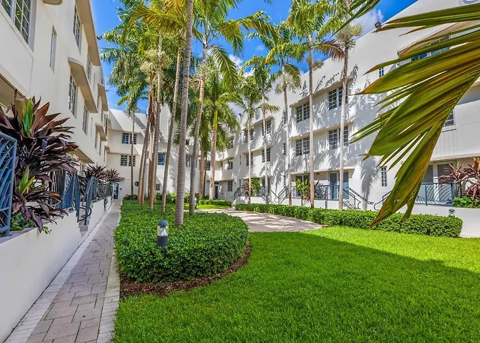 Palm-Fringed Paradise In South Beach