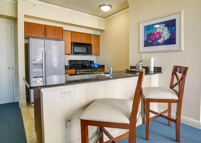 Beachfront High-Rise Condo With Pool And Tennis!