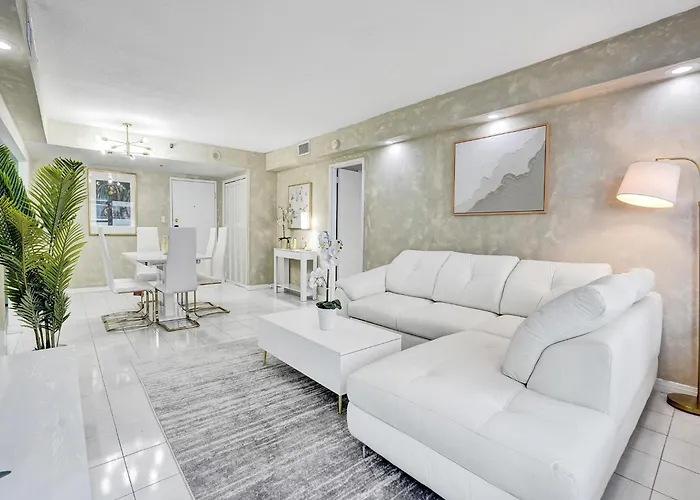 Amazing Ocean View Condo Beach Service 607