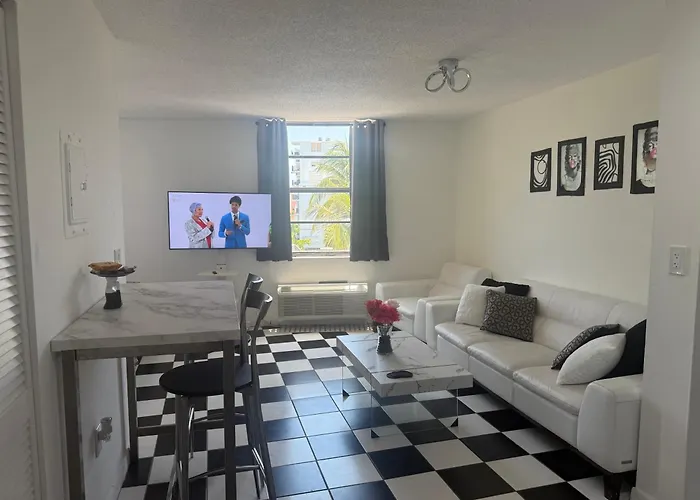 Large Studio Apartment Best Location In South Beach!