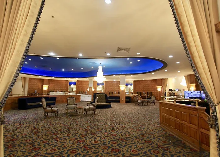 Castle Beach By Suarez Condo Hotel