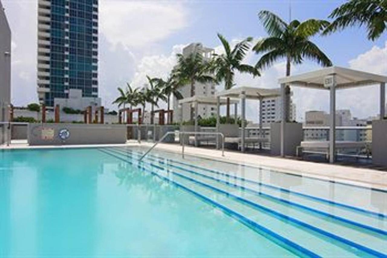 Luxury Boutique Collins Ave Aparthotel