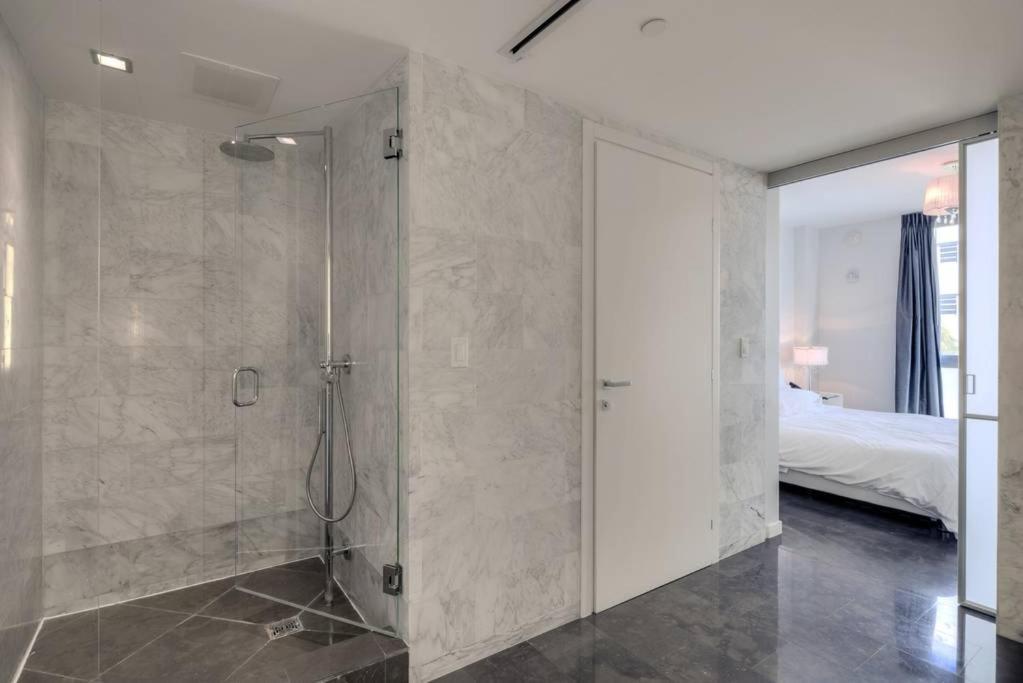 Luxury Boutique Collins Ave 4*