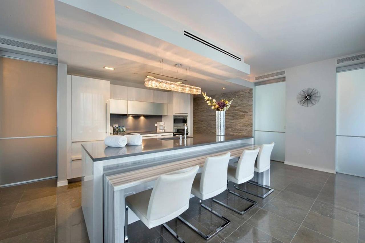 Luxury Boutique Collins Ave Aparthotel 4*