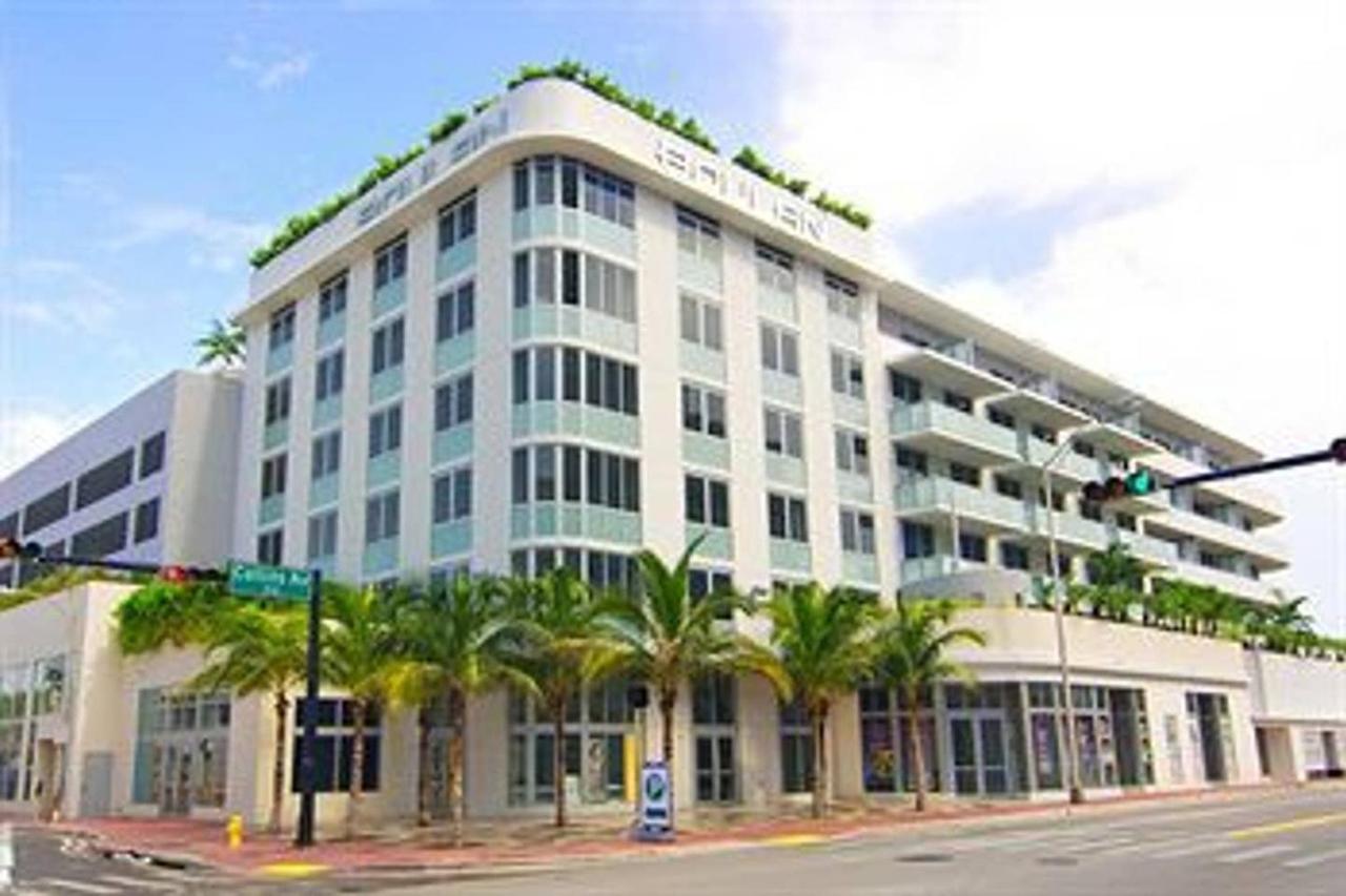 Luxury Boutique Collins Ave Aparthotel