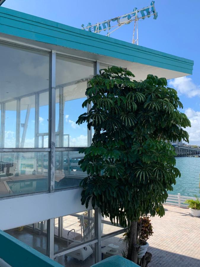 Hotel International On The Bay