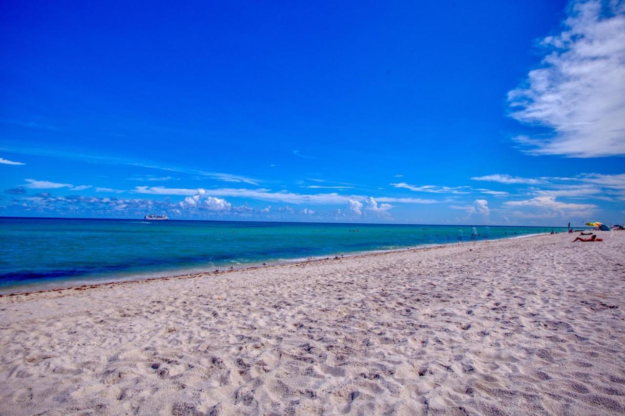 Ocean Spray By Rabbu Miami Beach