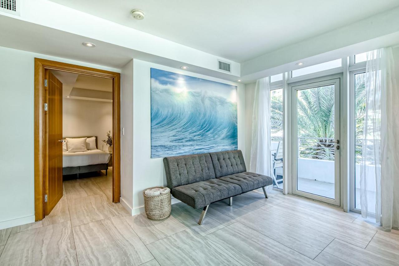 Apartment Modern Ocean Drive In The Heart Of Sobe!
