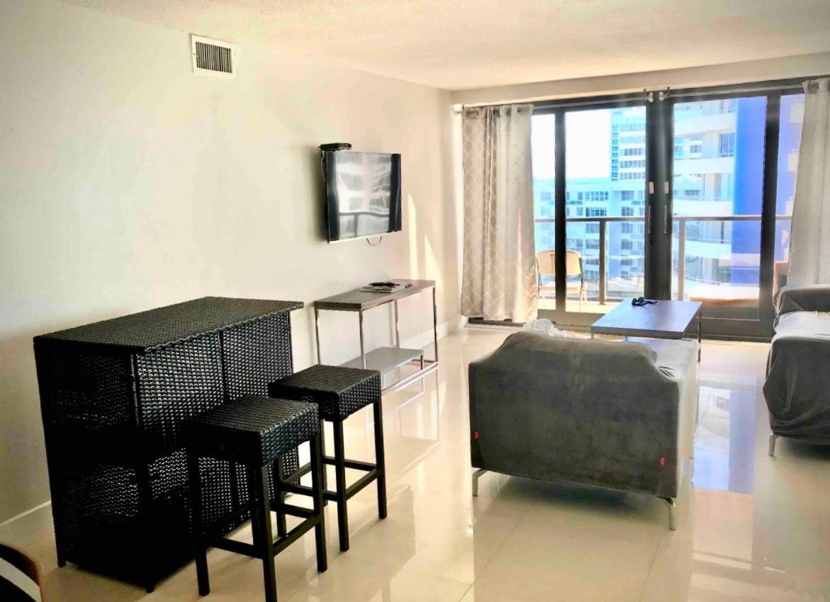 Alexander Suites Ocean View *