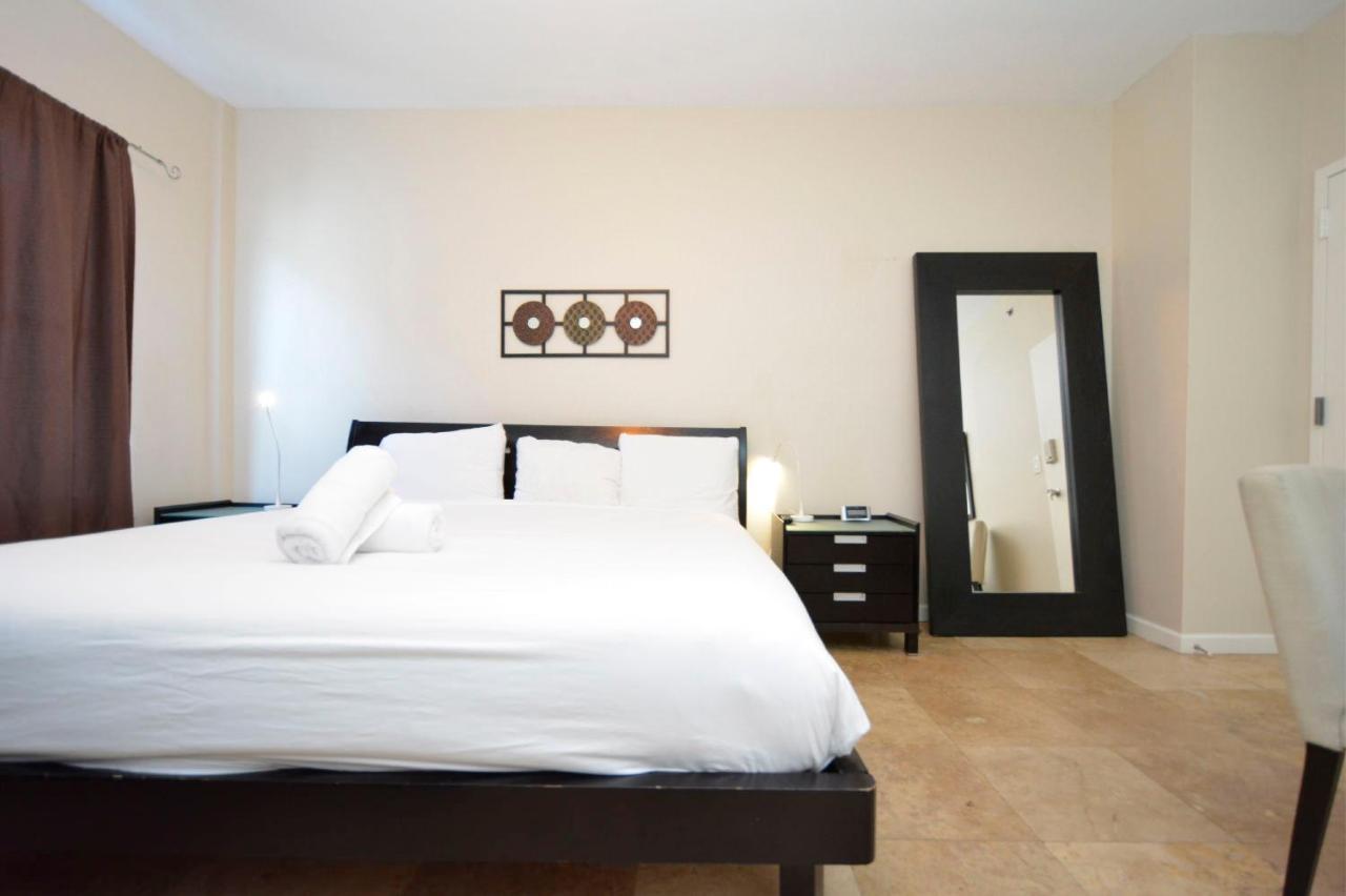 Apartment On Ocean Drive Miami Beach