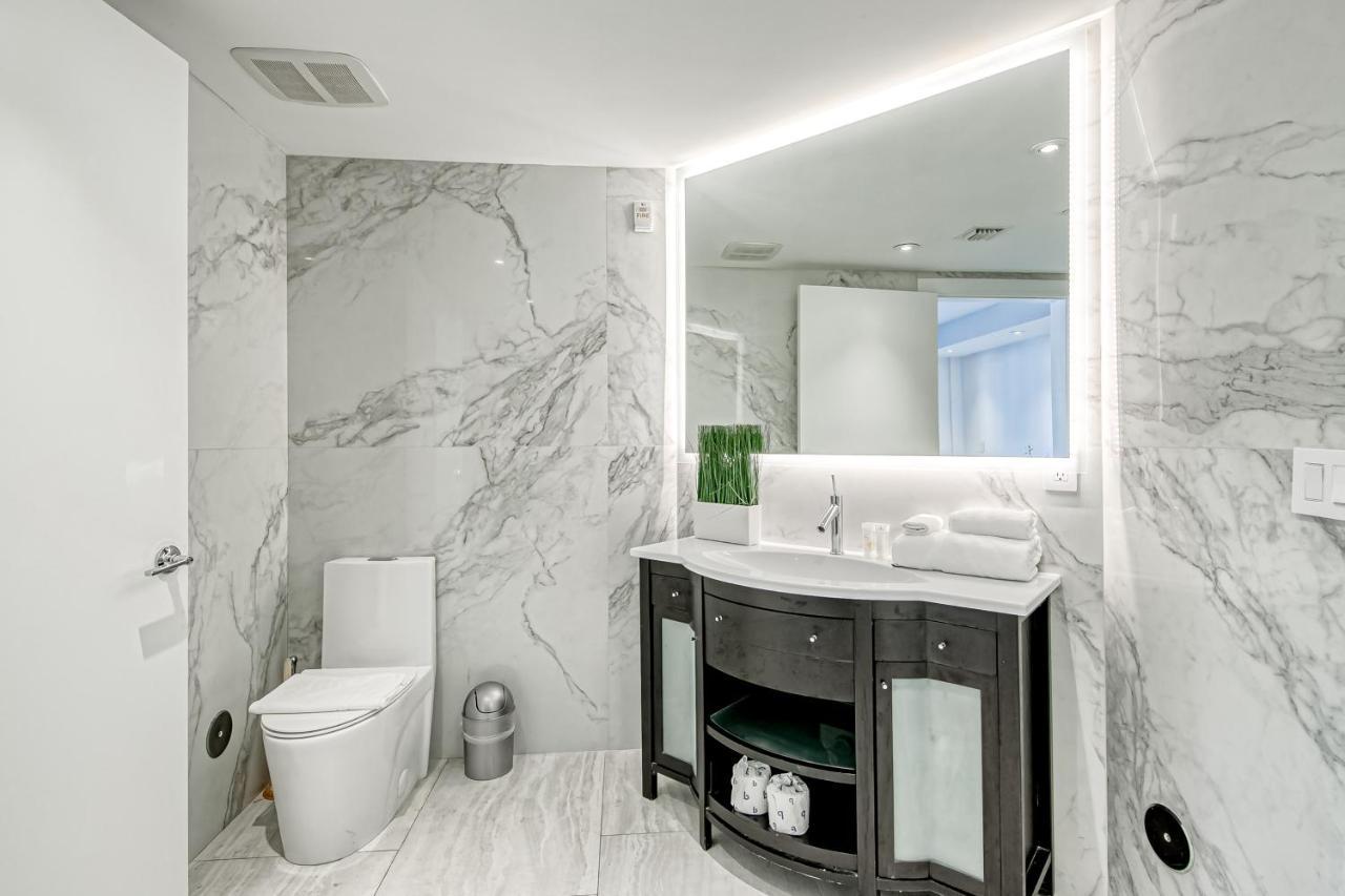 Modern Ocean Drive In The Heart Of Sobe! Apartment *