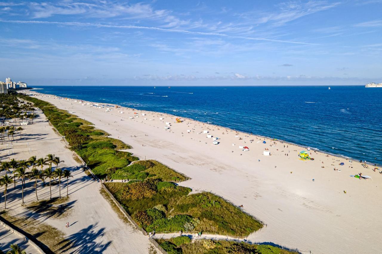 Modern Ocean Drive In The Heart Of Sobe! Apartment