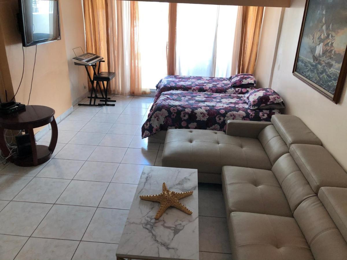 Katy, Beachfront Apartment