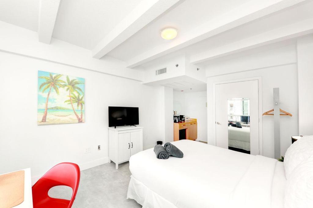 Ocean Spray By Rabbu * Miami Beach