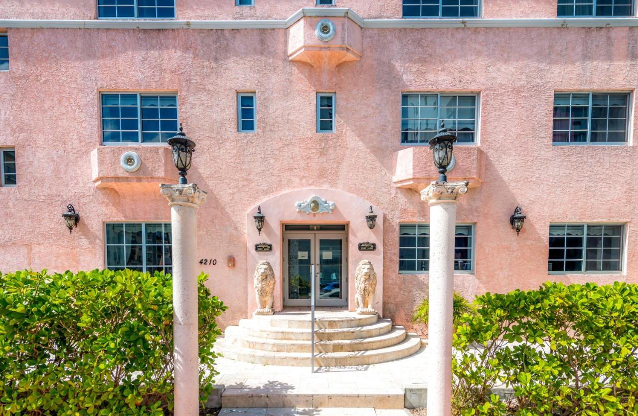 Secret Garden Miami Hotel