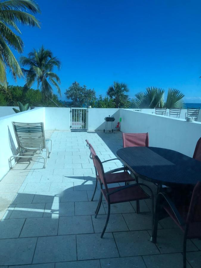 Katy, Beachfront Apartment *