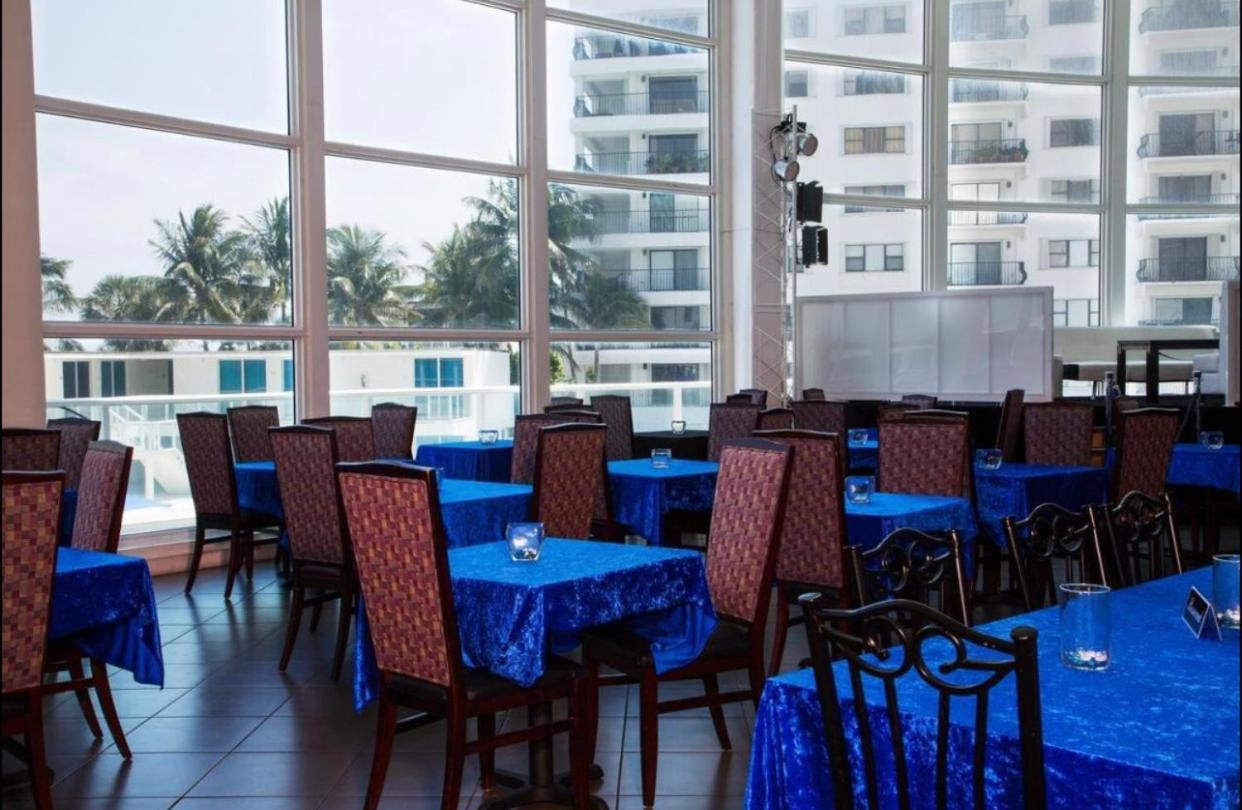 Katy, Beachfront Apartment Miami Beach