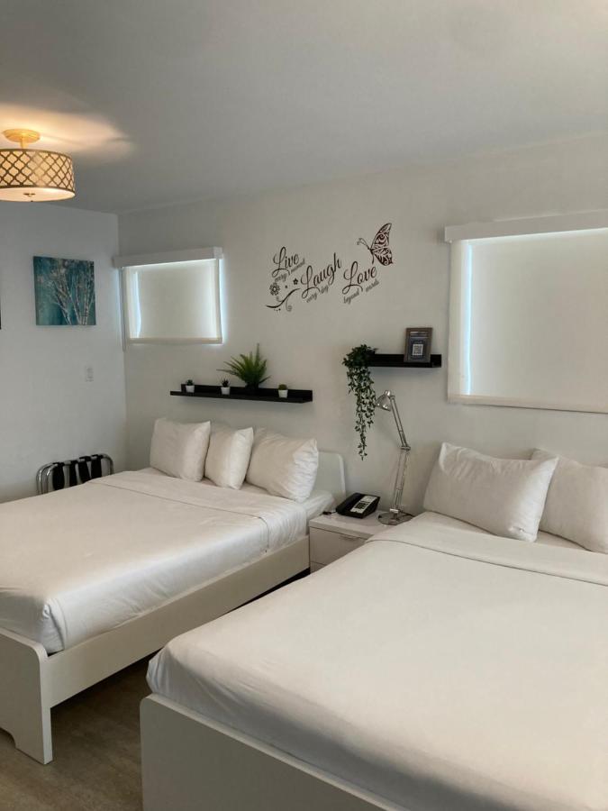 Aparthotel Deluxe Double Unit At Congress Ocean Drive South Beach Miami Beach