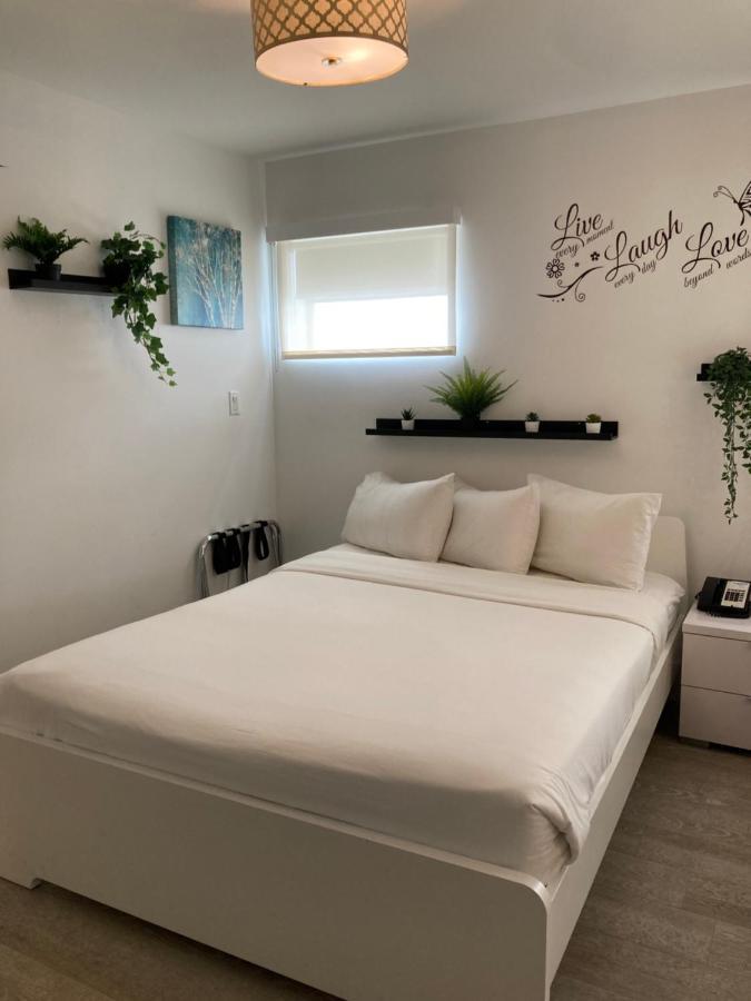 Aparthotel Deluxe Double Unit At Congress Ocean Drive South Beach