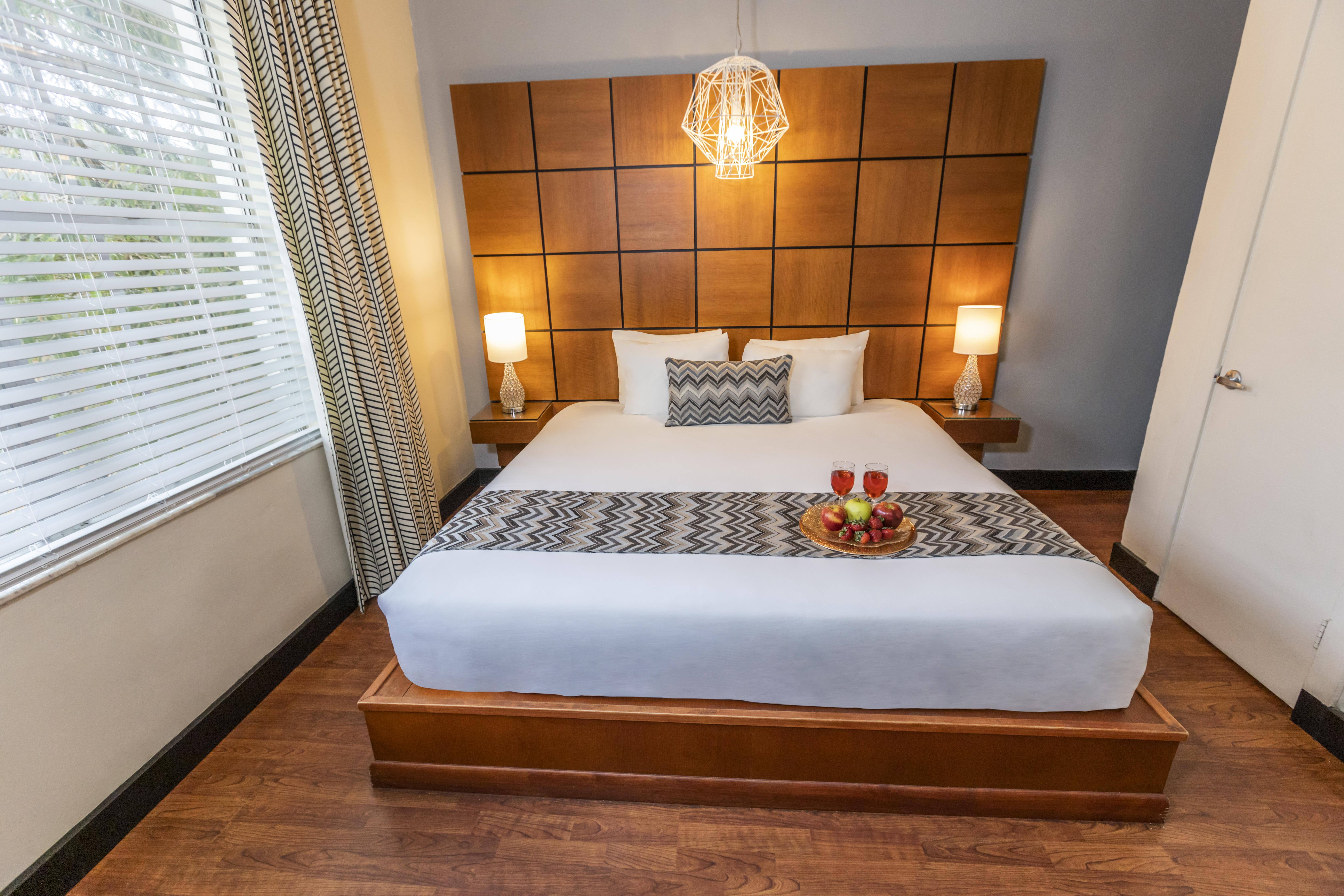 Chesterfield & Hotel 3*