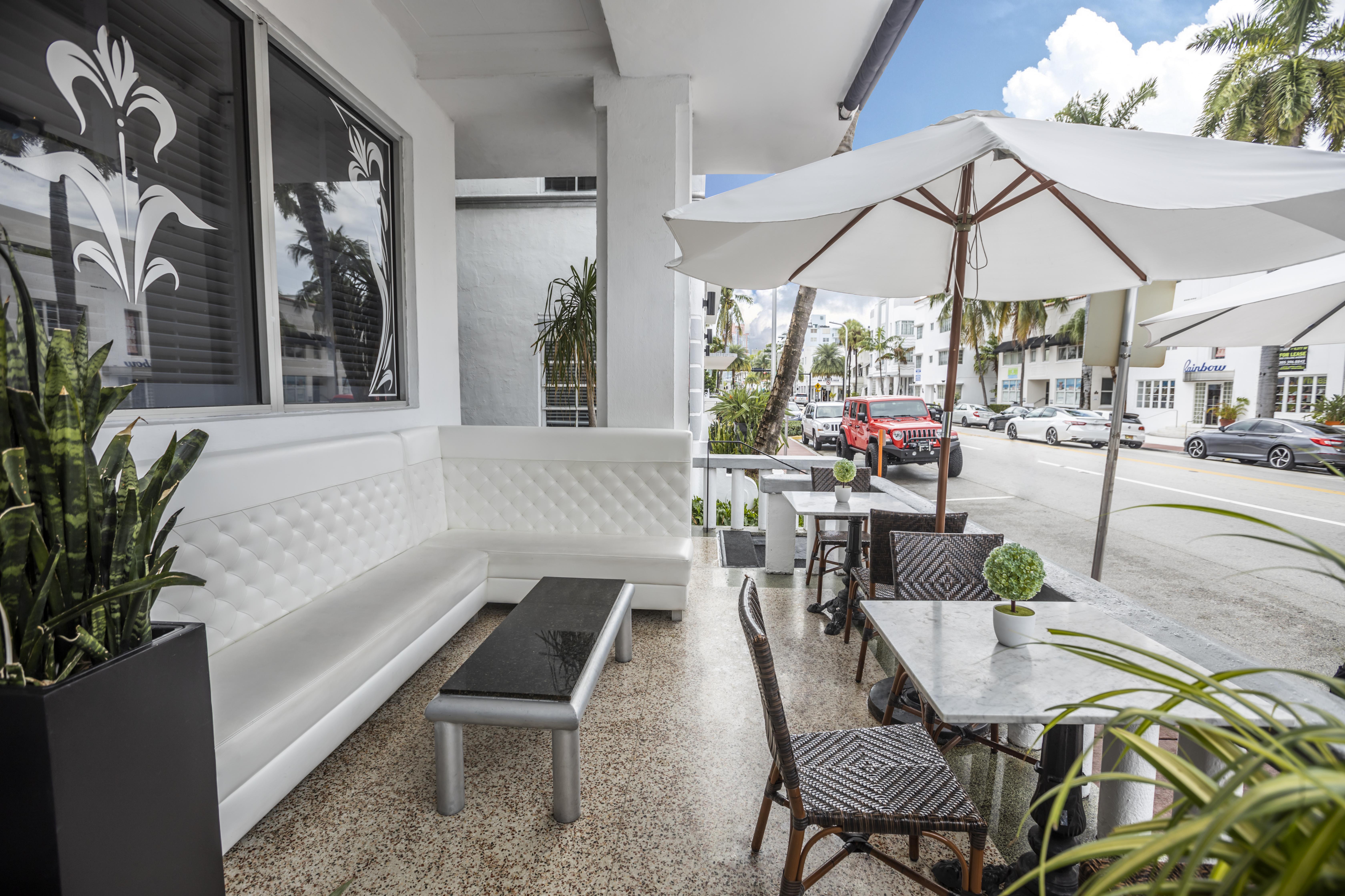Chesterfield & Hotel Miami Beach
