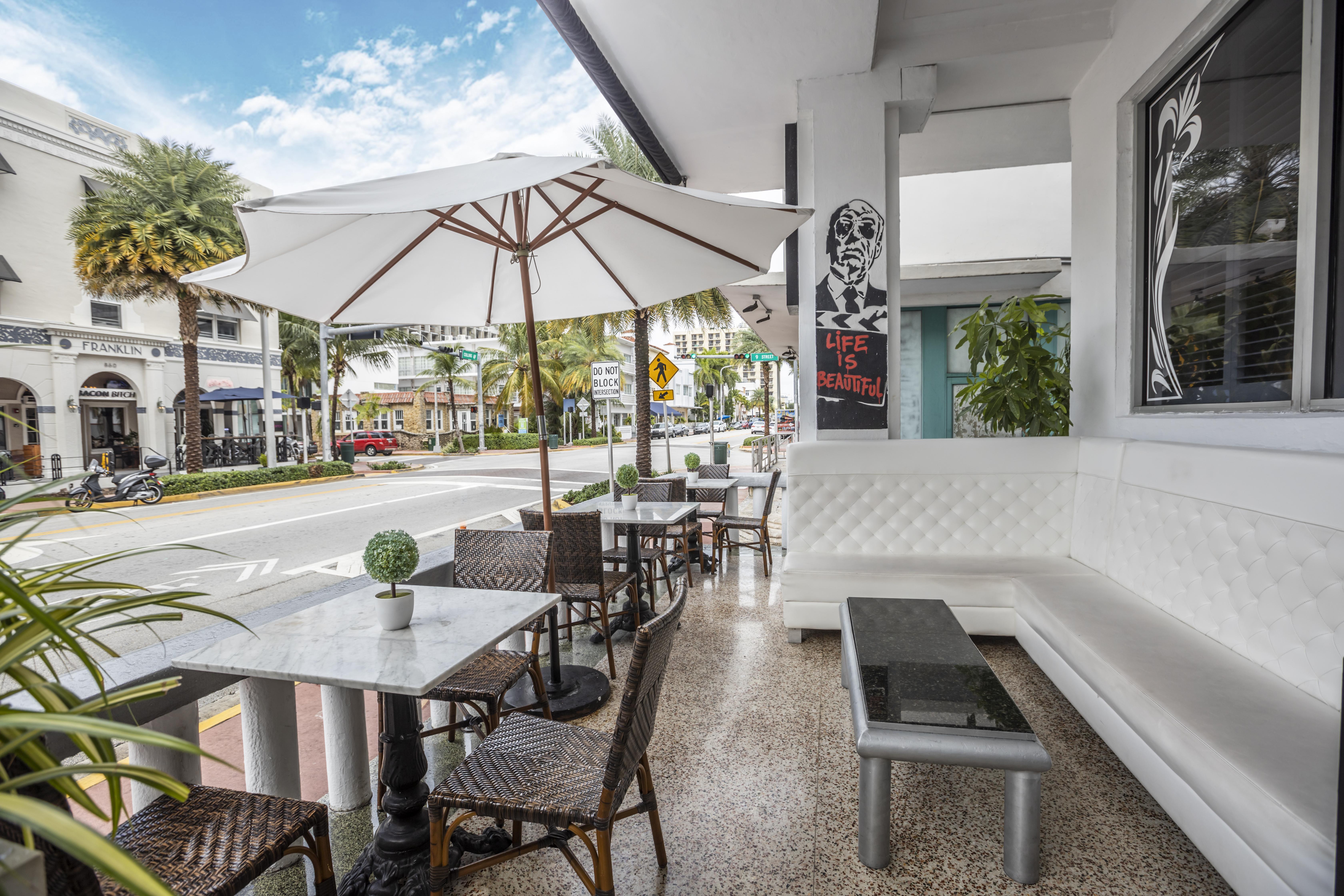 Chesterfield & Miami Beach