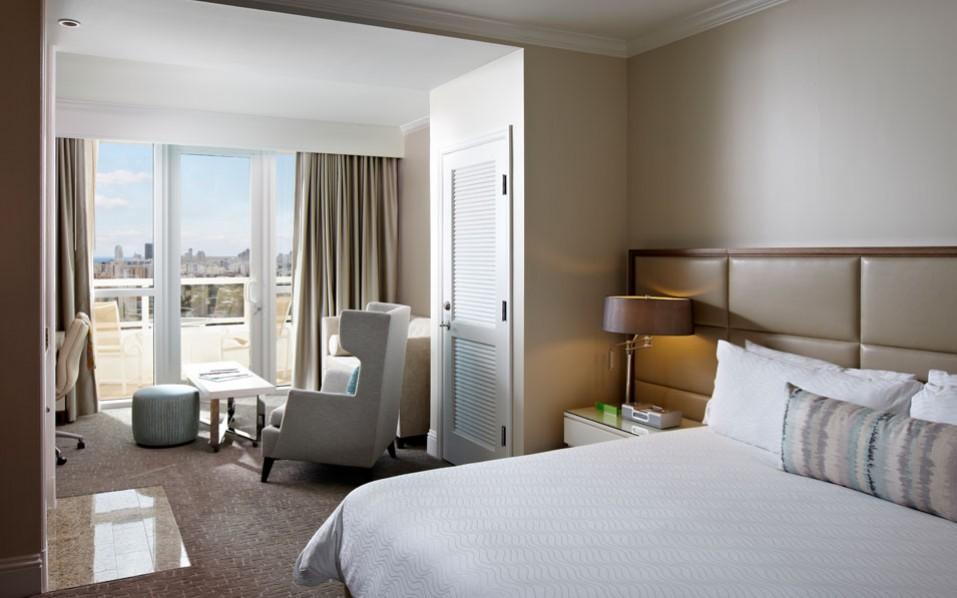 Fontainebleau Resort 5*
