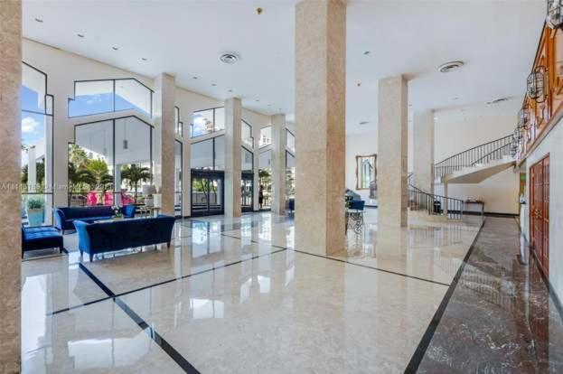 Aparthotel Pavilion Beach, Xl Balcony Suites