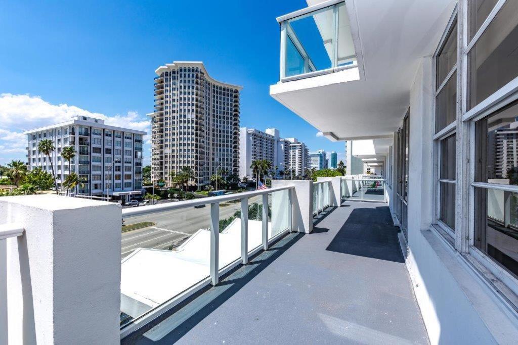 Pavilion Beach, Xl Balcony Suites Aparthotel