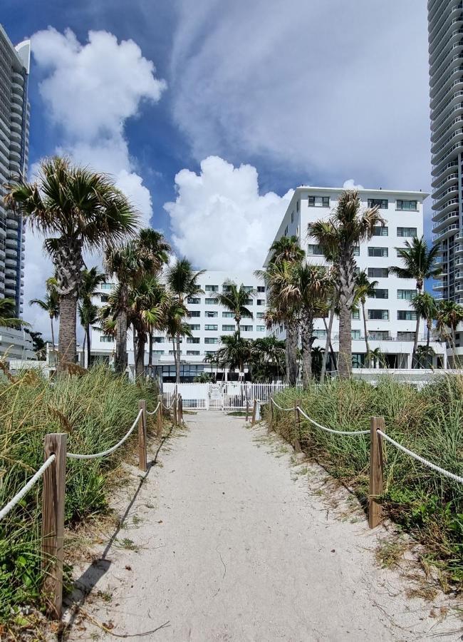 Suncoast I - Balcony Front Beach *