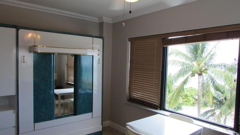 Ocean Front Casablanca With Full Kitchens & Access By Bl Miami Beach