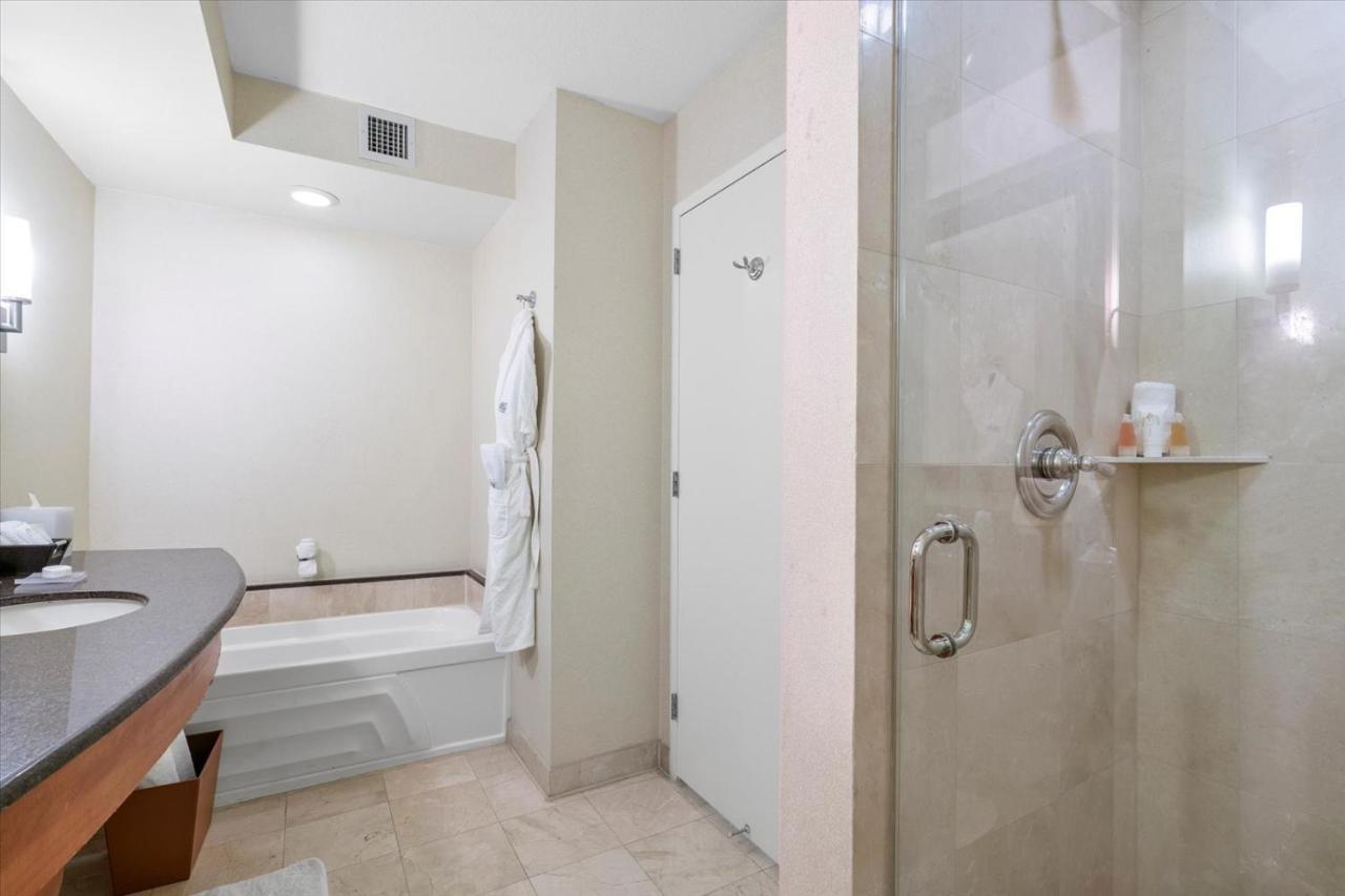 Luxe Beachfront At Sunny Isles Miami * Miami Beach