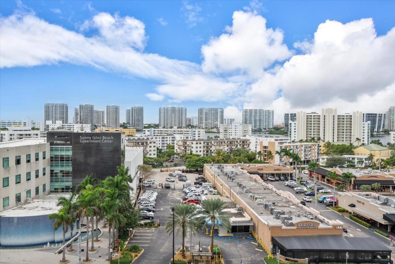 Luxe Beachfront At Sunny Isles Miami Apartment