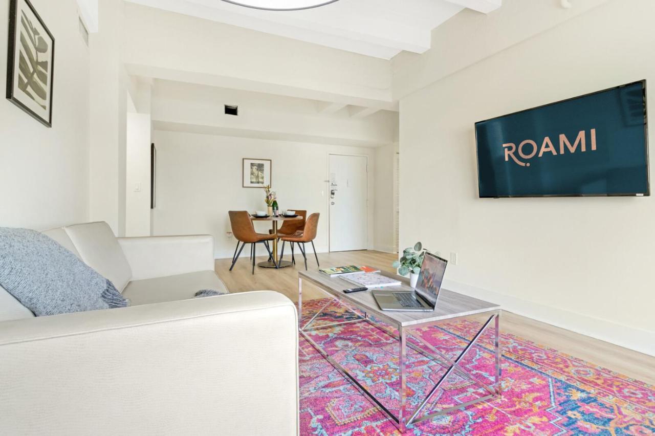Roami At The Alamac Apartment *