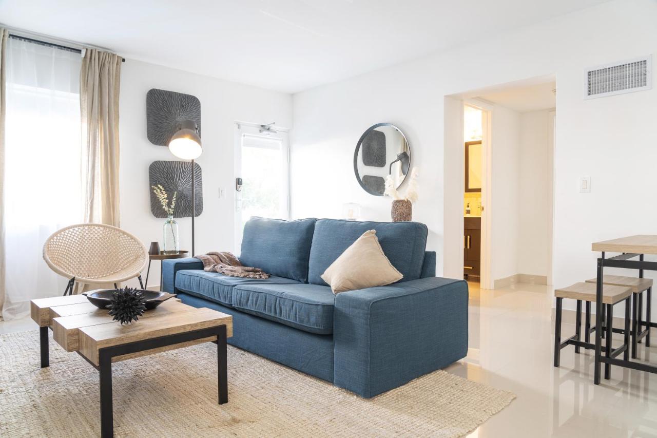 Miami Apartment *