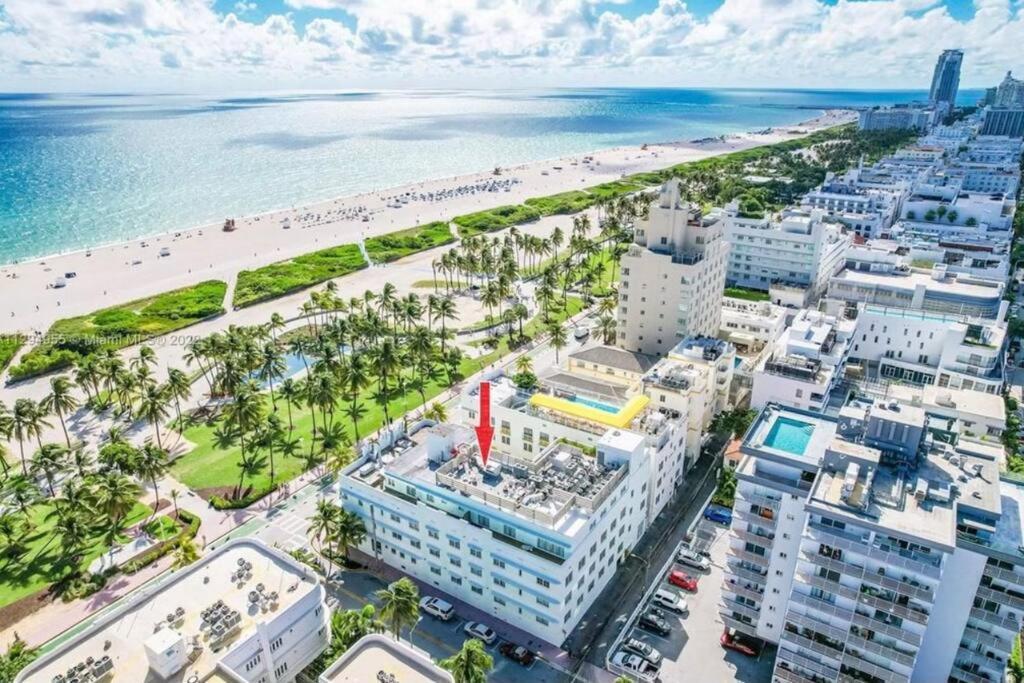 Apartment Wow! Location! Unit! New Renovated South Ocean Front *