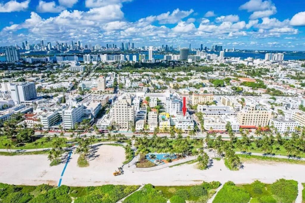 Apartment Wow! Location! Unit! New Renovated South Ocean Front *