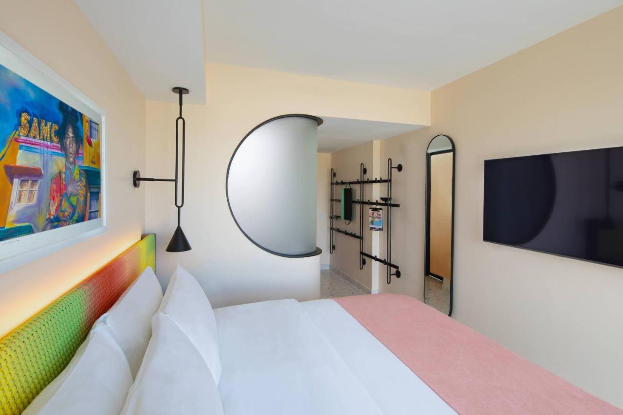 Hotel Moxy Miami South 4*