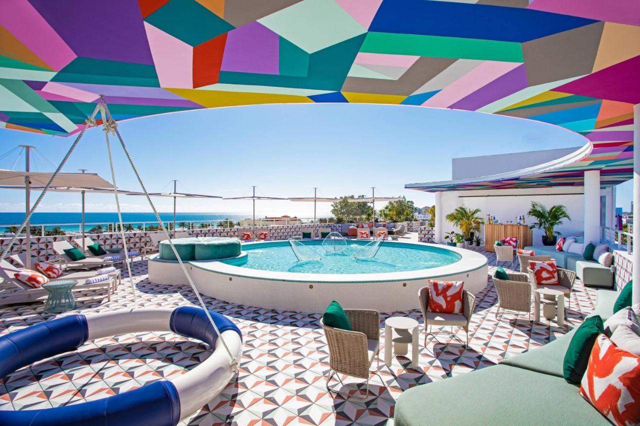 Moxy Miami South Hotel