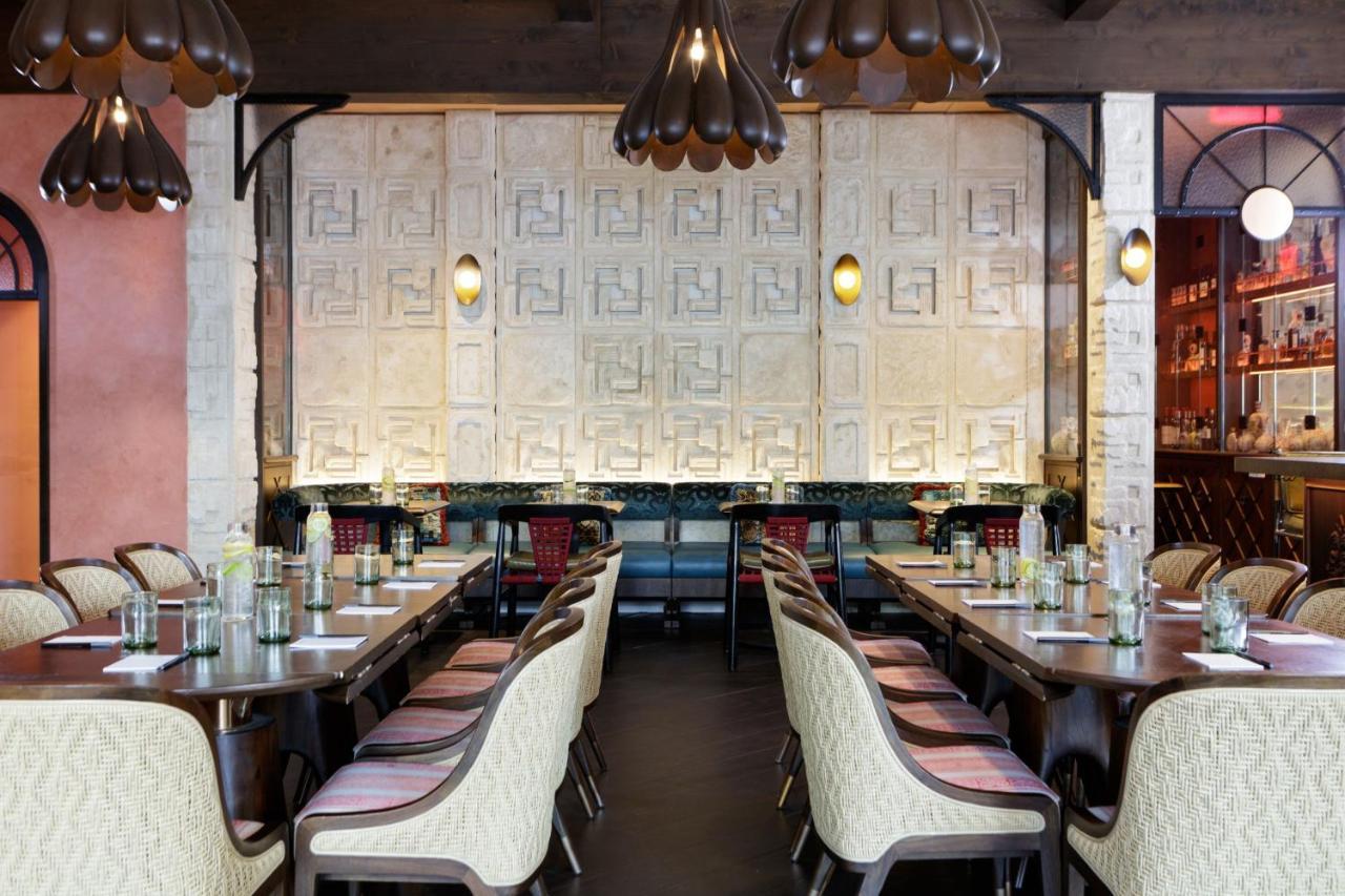Moxy Miami South Hotel