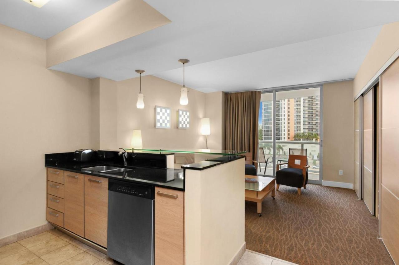 Ocean View 1 Bed Marenas Sunny Isles Beach 6th Apartment *