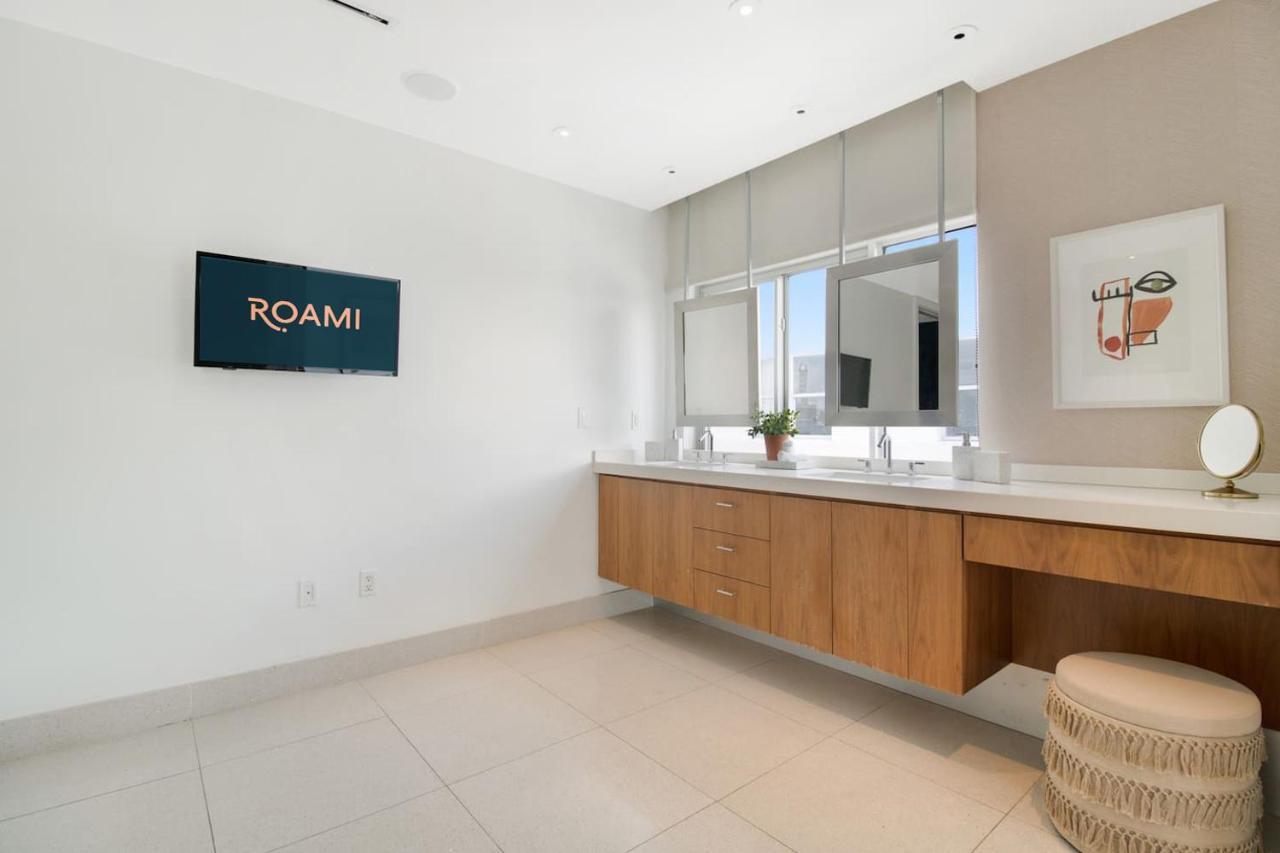 Roami At Collins Ave Ph Holiday home *