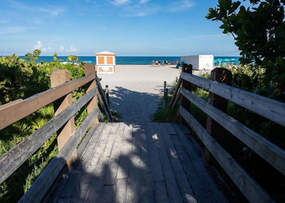 Apartment Steps To The Beach! *