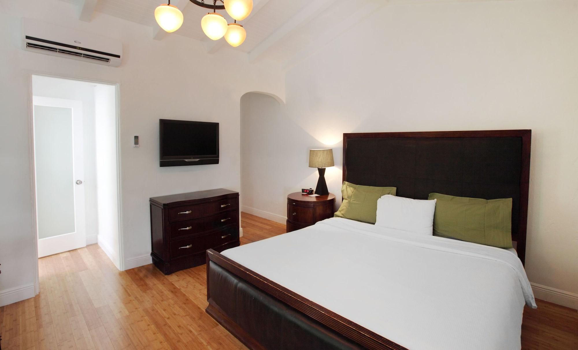South Plaza Hotel 3*