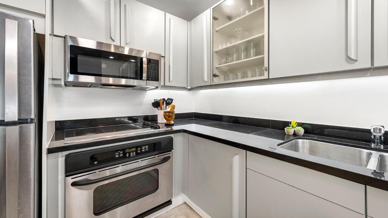 1 Bedroom Private At Roney Palace -1632 Miami Beach