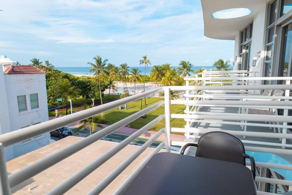 1 Bedroom With King Bed And Roof-top Pool And Bar C503 Apartment