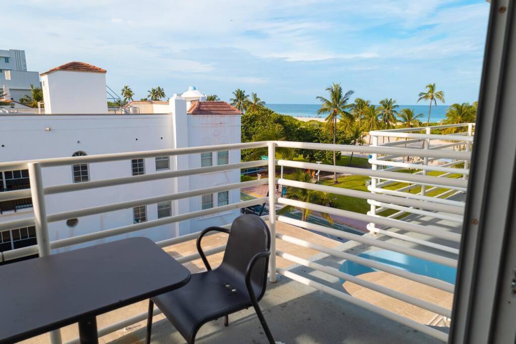 1 Bedroom With King Bed And Roof-top Pool And Bar C503 Apartment