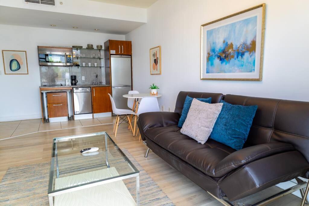 Apartment 1 Bedroom With King Bed And Roof-top Pool And Bar C503 *