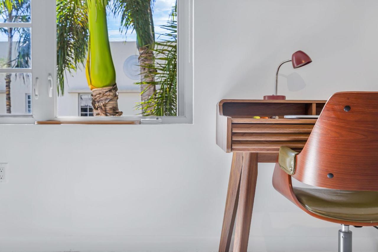 Palm-fringed Paradise In South Miami Beach