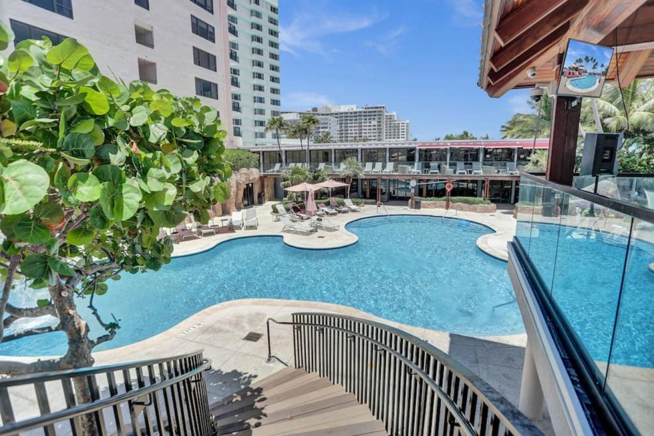 Charming Ocean View Service 516 Apartment *